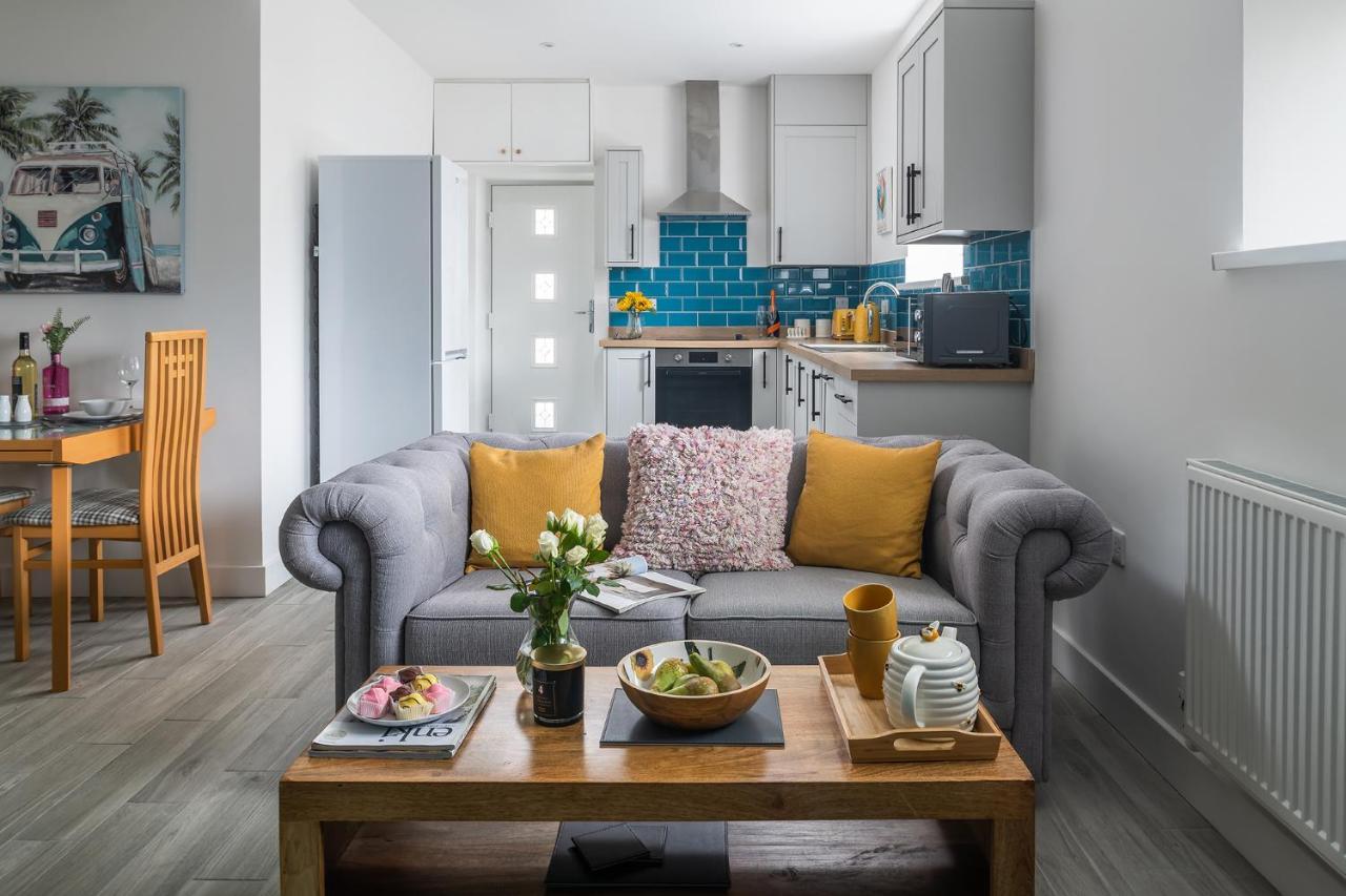 New Romantic, Dog Friendly Hideaway, Snowdon Views